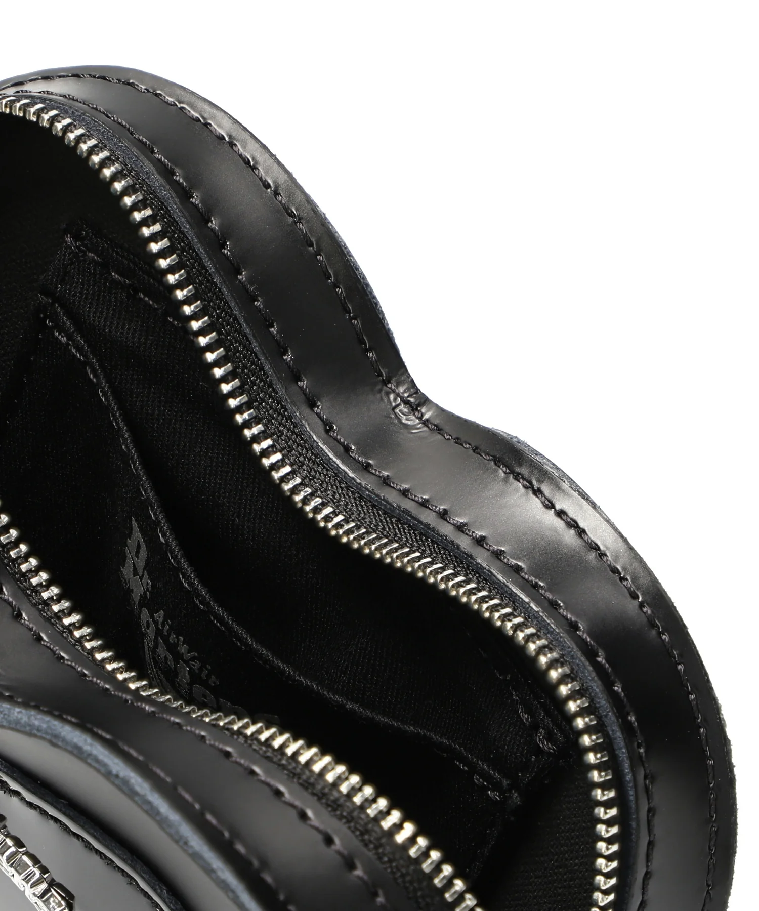 Dr.Martens AD 092001 Mini Heart Bag - Image 8