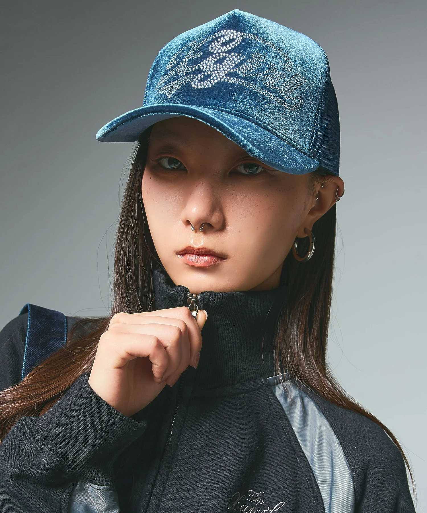 VELOUR TRUCKER CAP