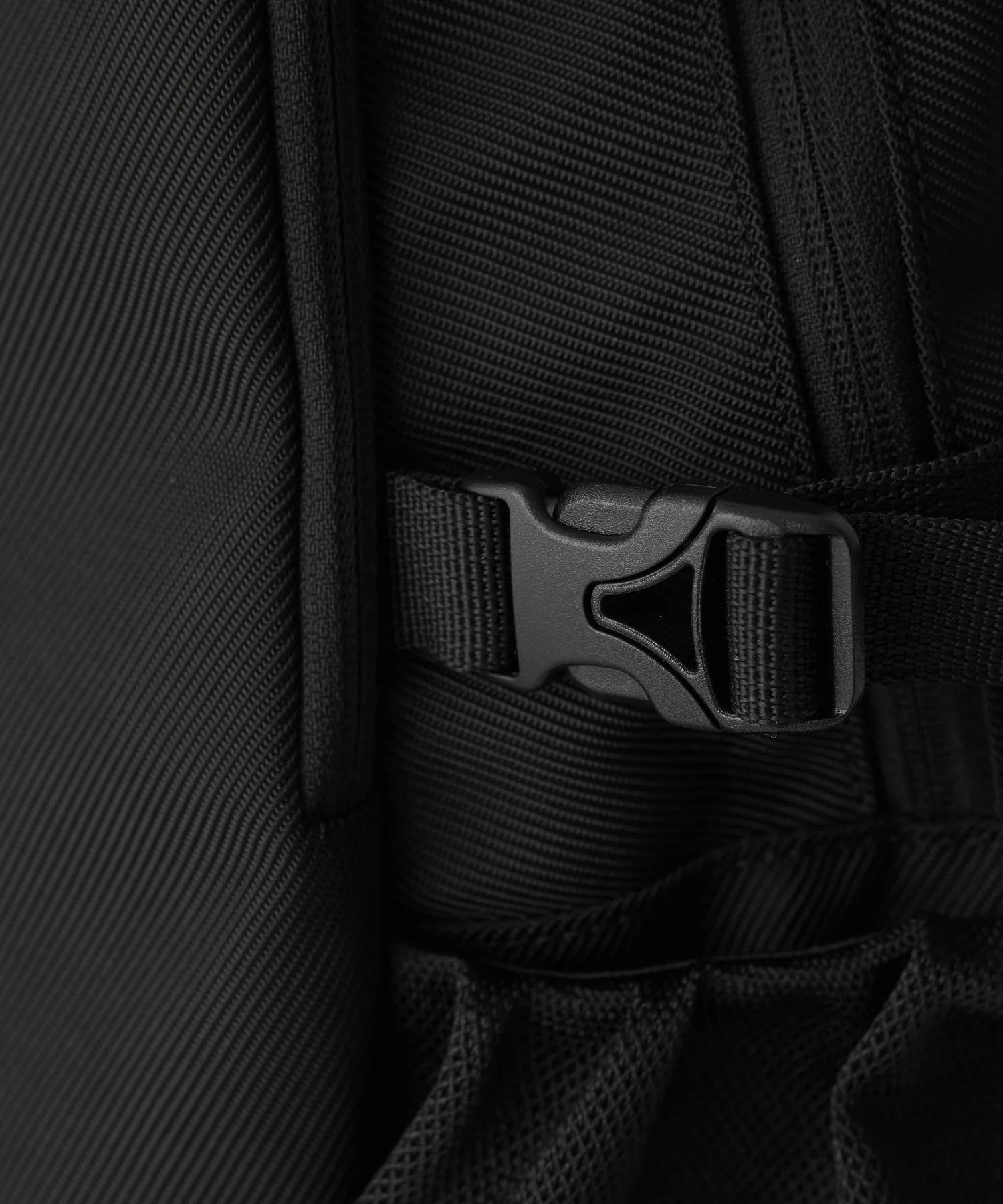 XG EMBLEM BACKPACK - Image 10