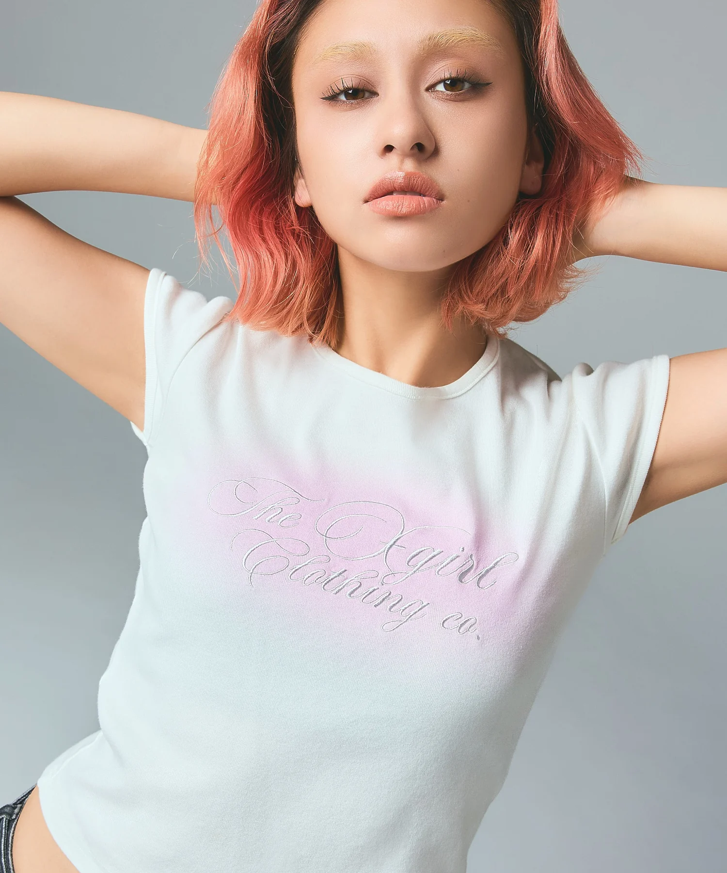SPRAY AND CURSIVE SCRIPT LOGO S/S BABY TEE - Image 4