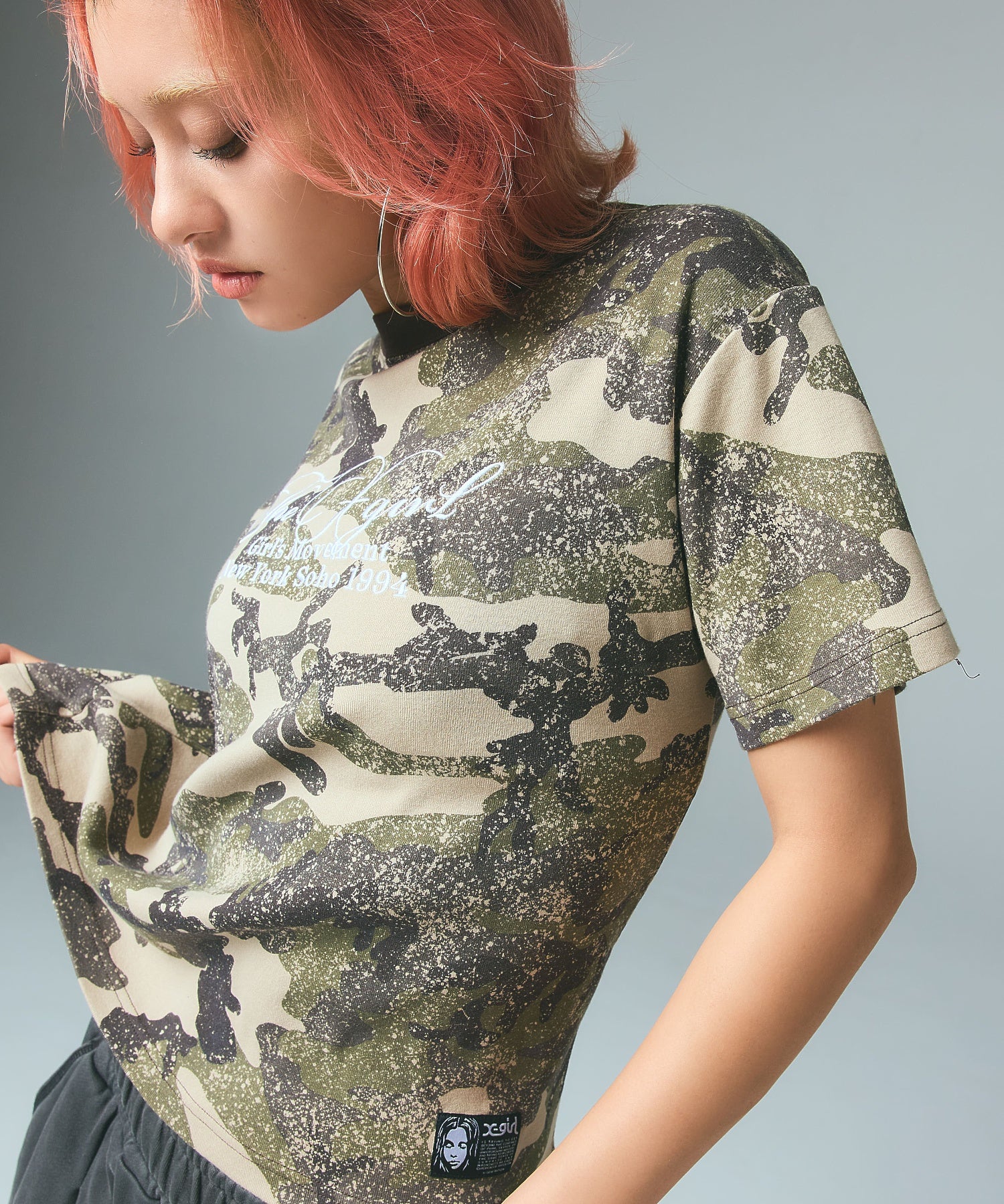 FADED CURSIVE SCRIPT LOGO CAMO S/S TEE - Image 6