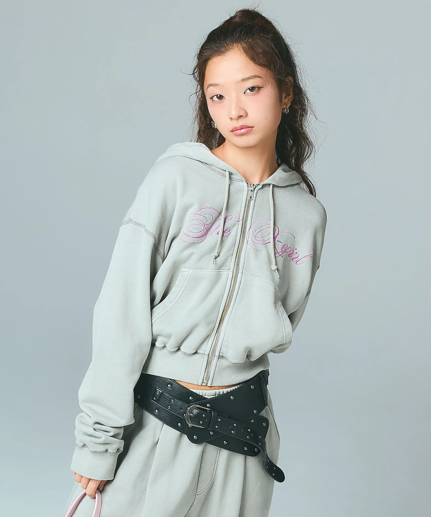 PIGMENT DYED SCRIPT LOGO COMPACT ZIP UP SWEAT HOODIE - Image 4