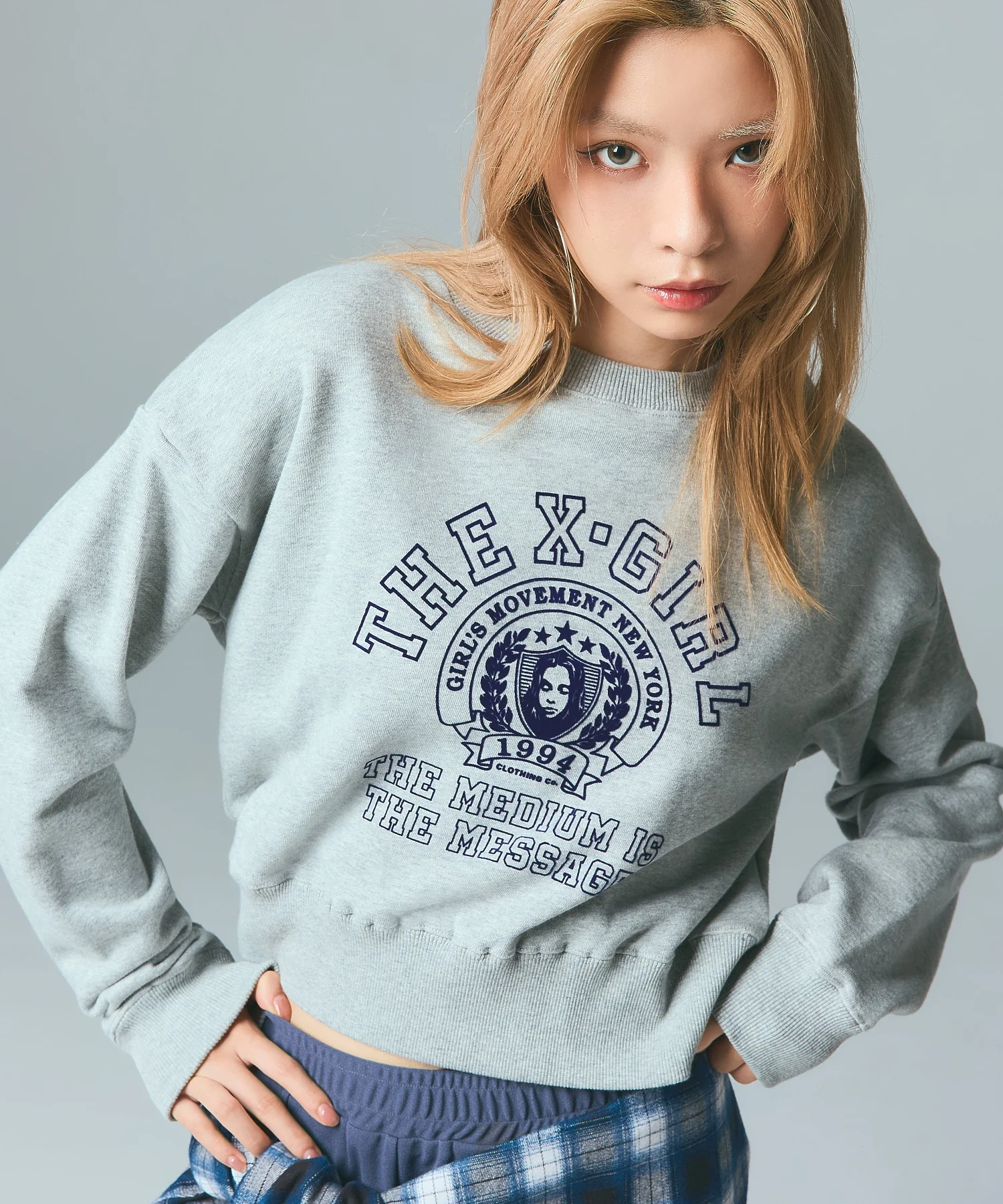 COLLEGE LOGO COMPACT SWEAT TOP