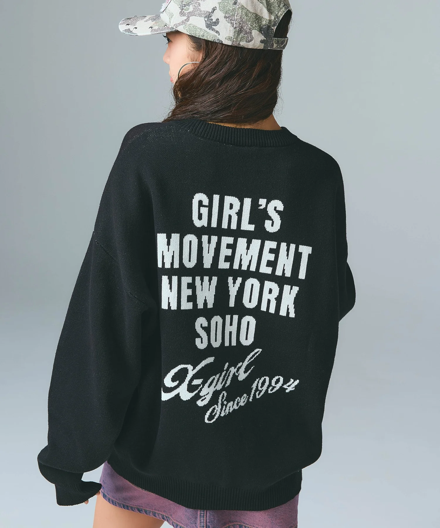 CURSIVE LOGO AND FACE JACQUARD KNIT TOP - Image 6
