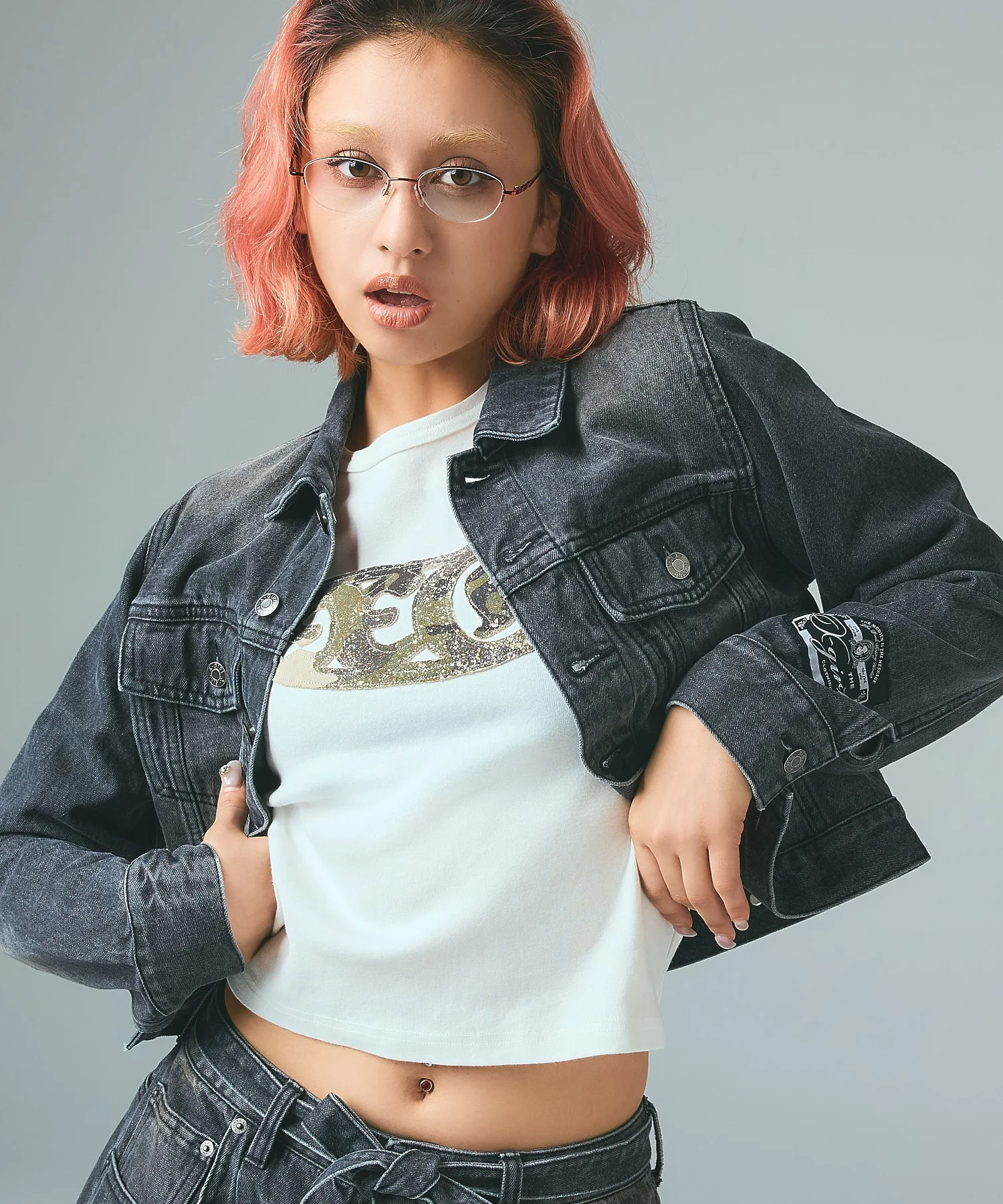 FADED FACE LABEL COMPACT DENIM JACKET - Image 15