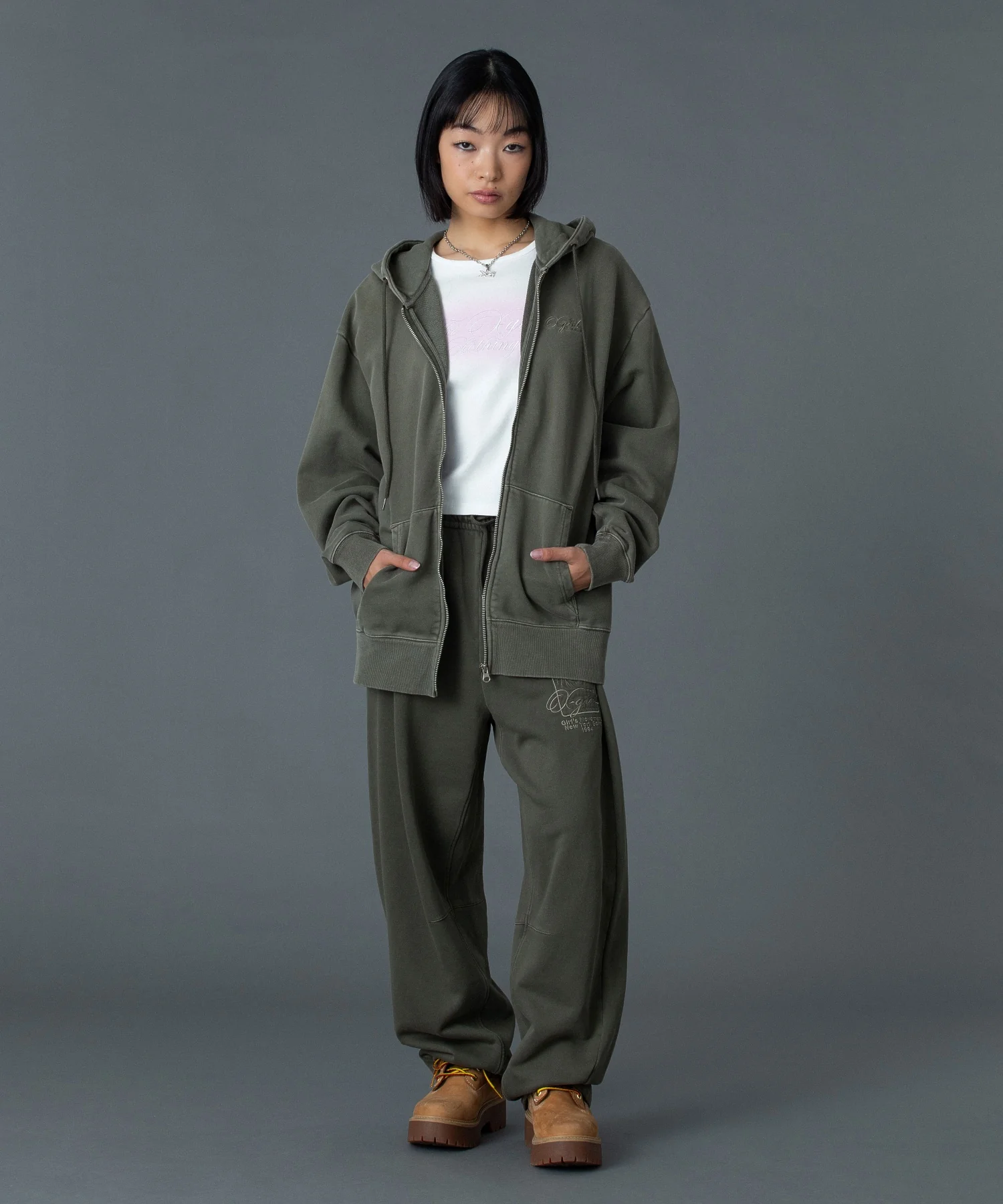 PIGMENT DYED FACE AND LOGO SQUARE PATCH SWEATPANTS - Image 15