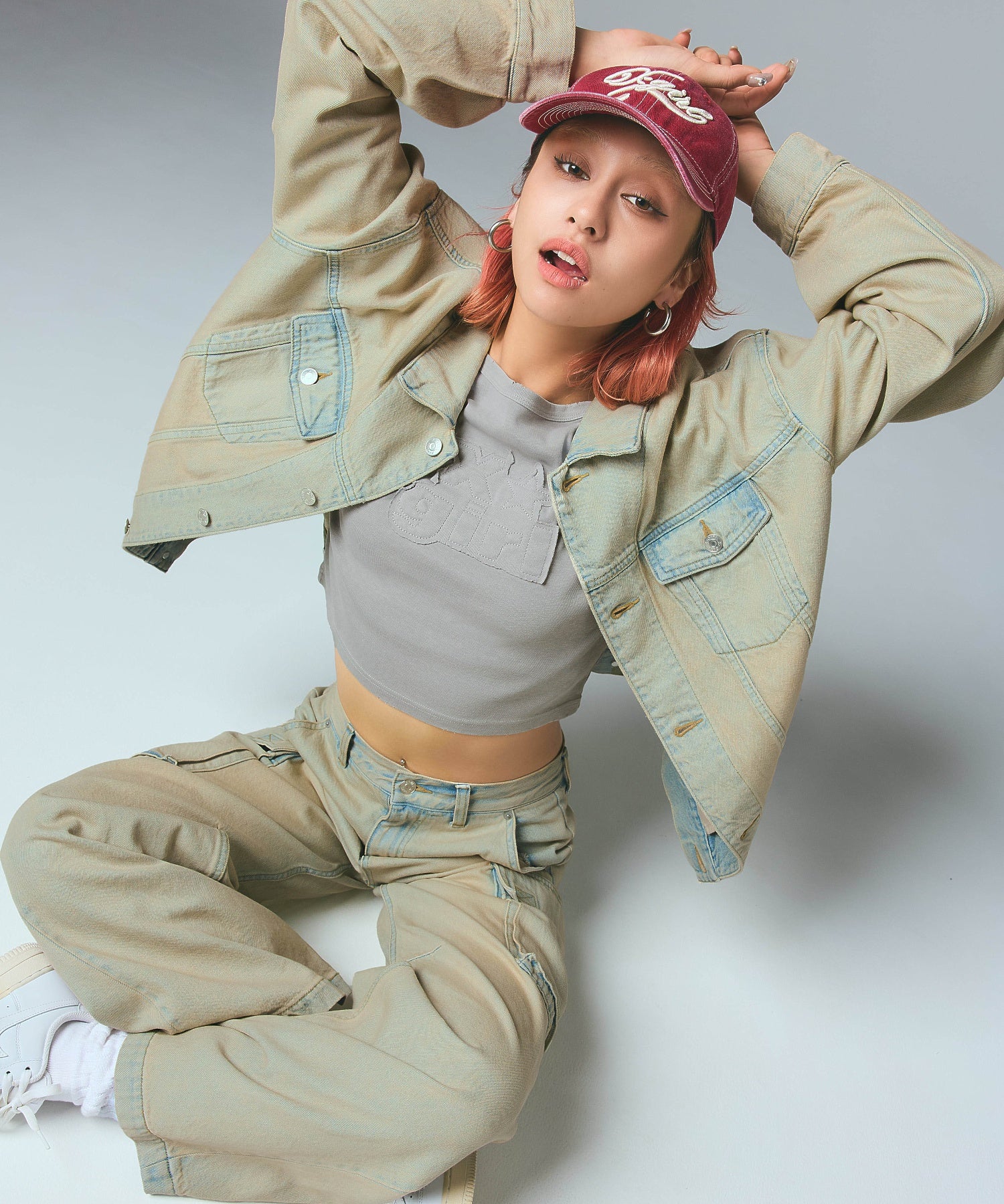 CURSIVE LOGO DENIM CARGO PANTS - Image 14