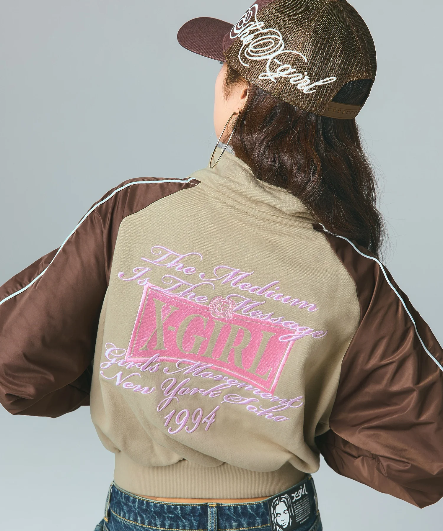SIDE SCRIPT LOGO TRUCKER CAP - Image 35