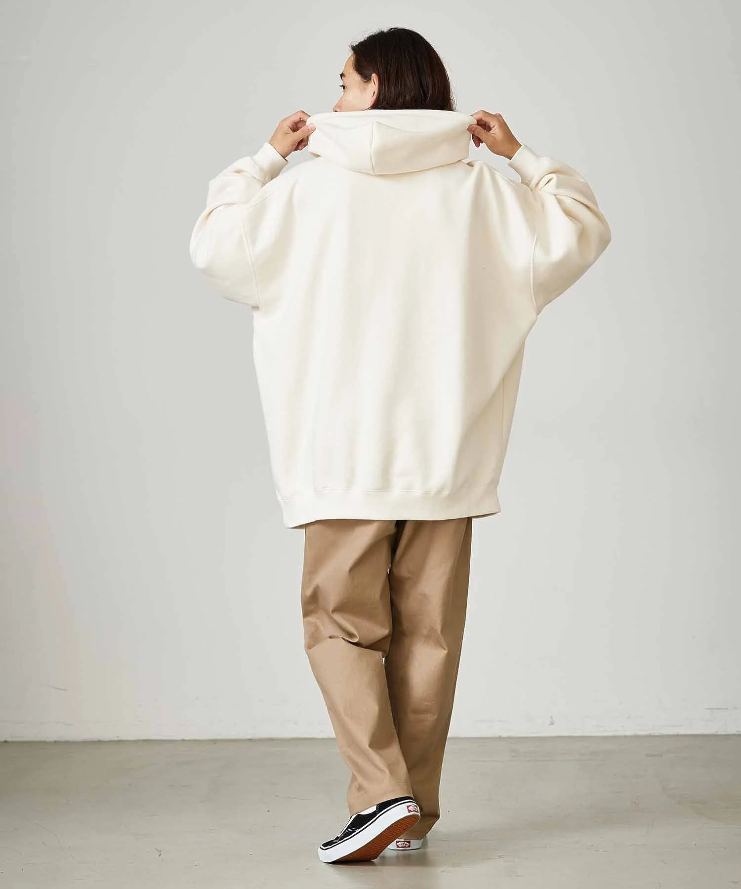 BASIC SILAS AND MARIA SWEAT HOODIE - Image 25