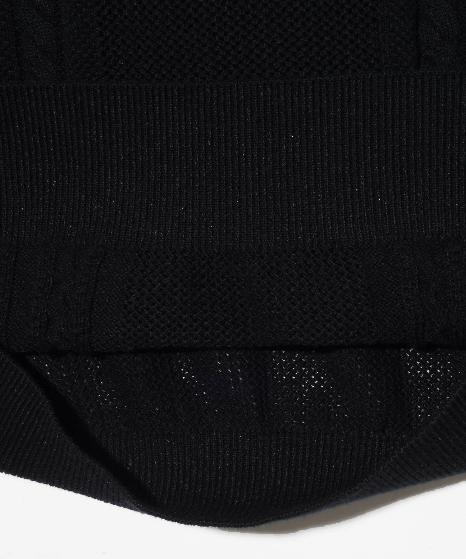 CABLE KNIT VEST - Image 8