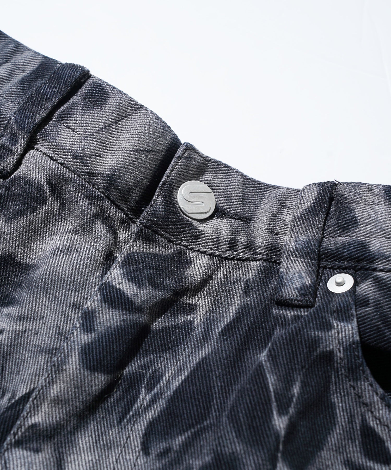 GARMENT DYED 5 POCKET SHORTS - Image 16