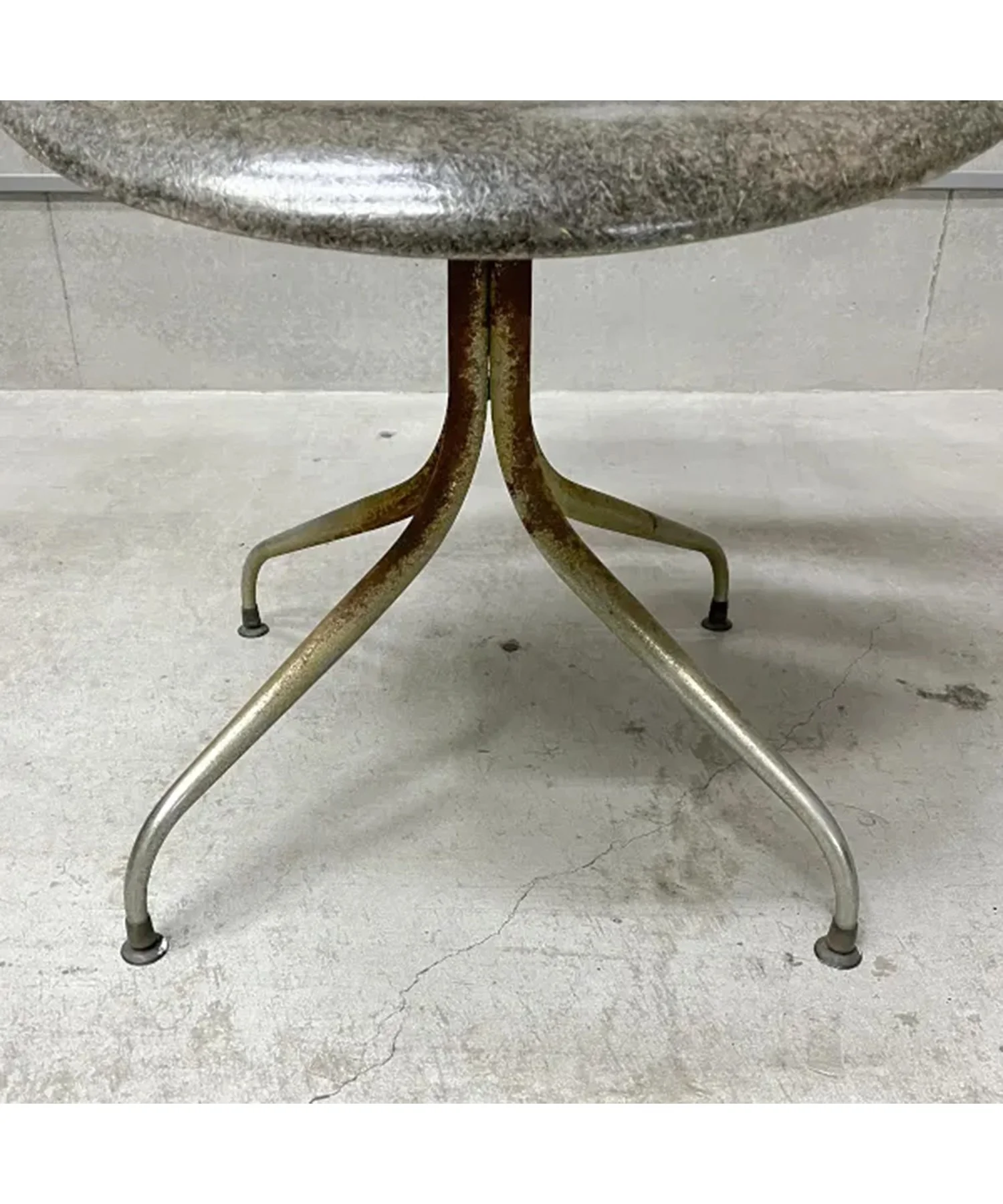 DAF Swag Leg Chair / Vintage - Image 11
