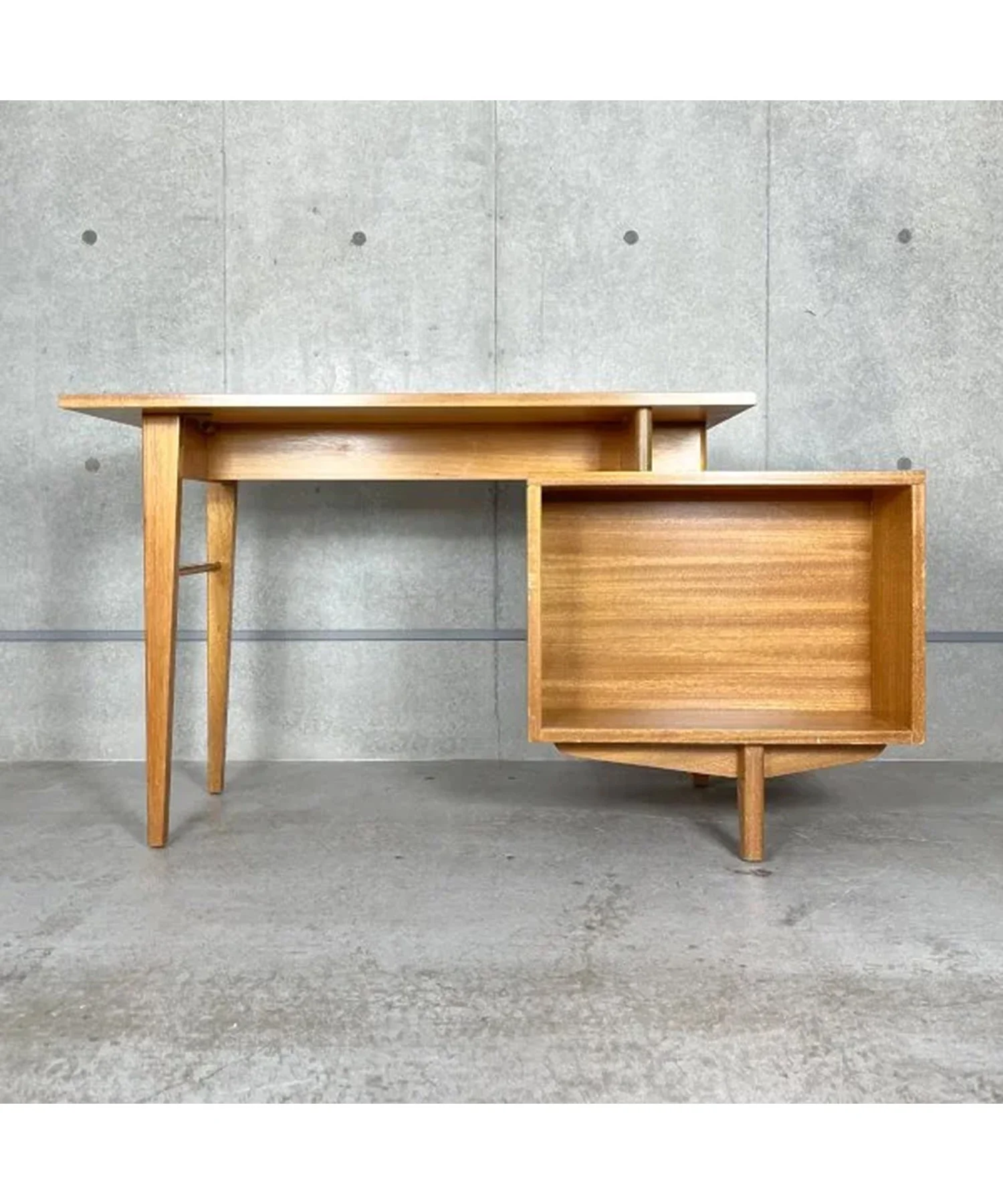 Vintage Writing Desk / John Keal - Image 10