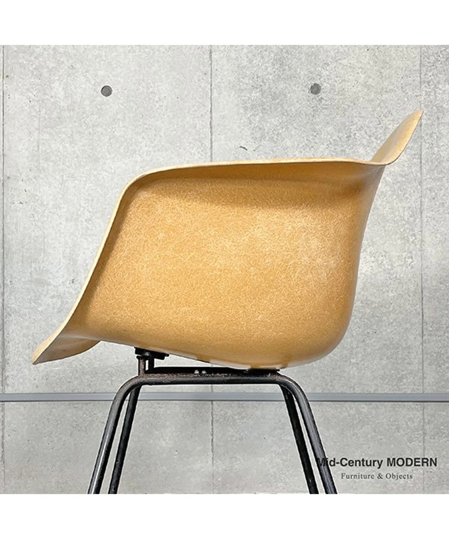 HermanMiller Arm Shell / Ochre Light - Image 5