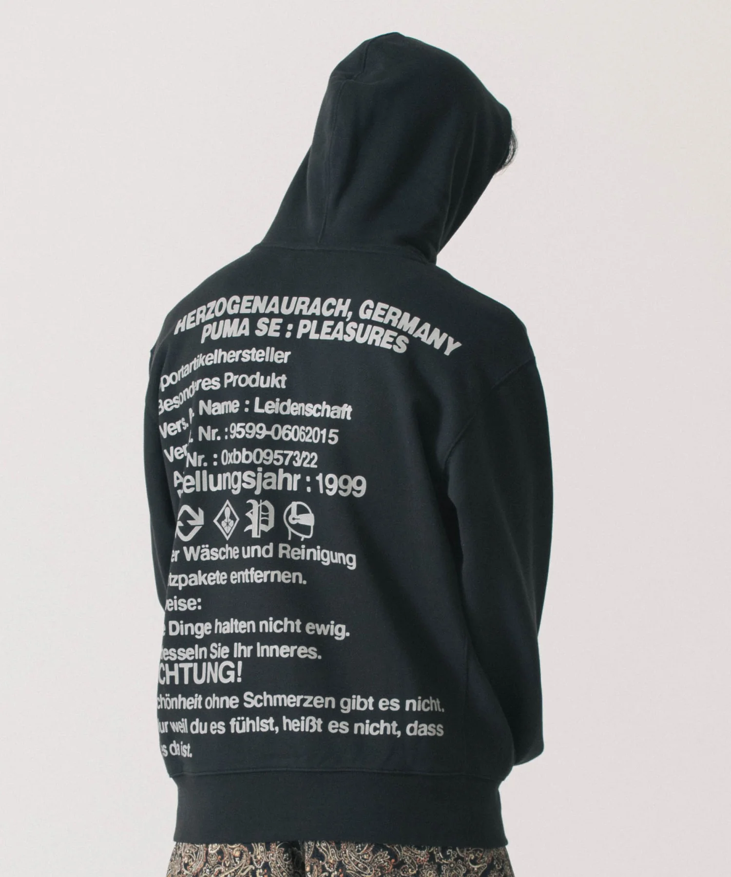 PUMAxPLEASURES /プーマ/GRAPHIC HOODIE/620879 - Image 4