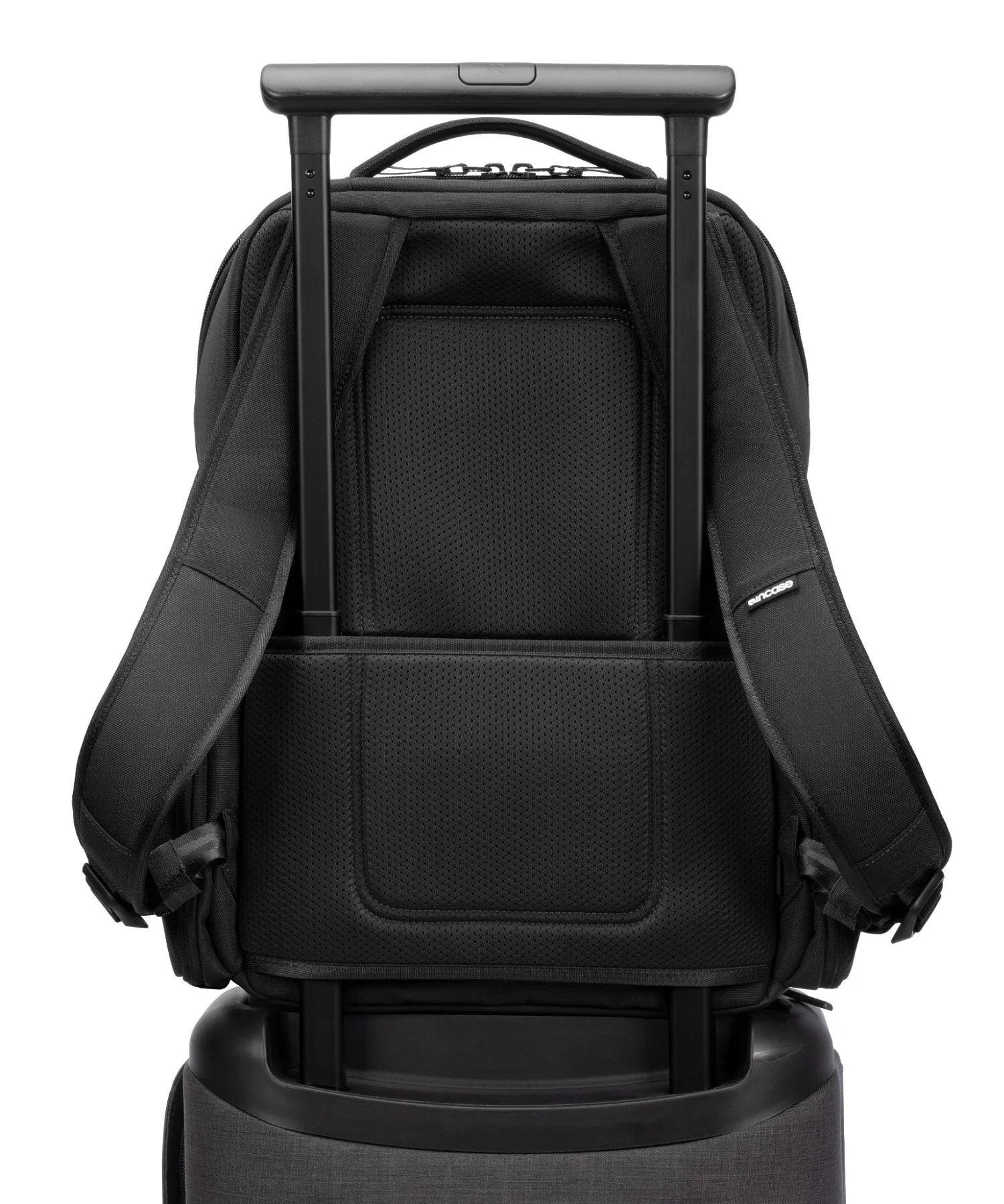 INCO100684-BLK Incase A R C Daypack - Black - Image 12