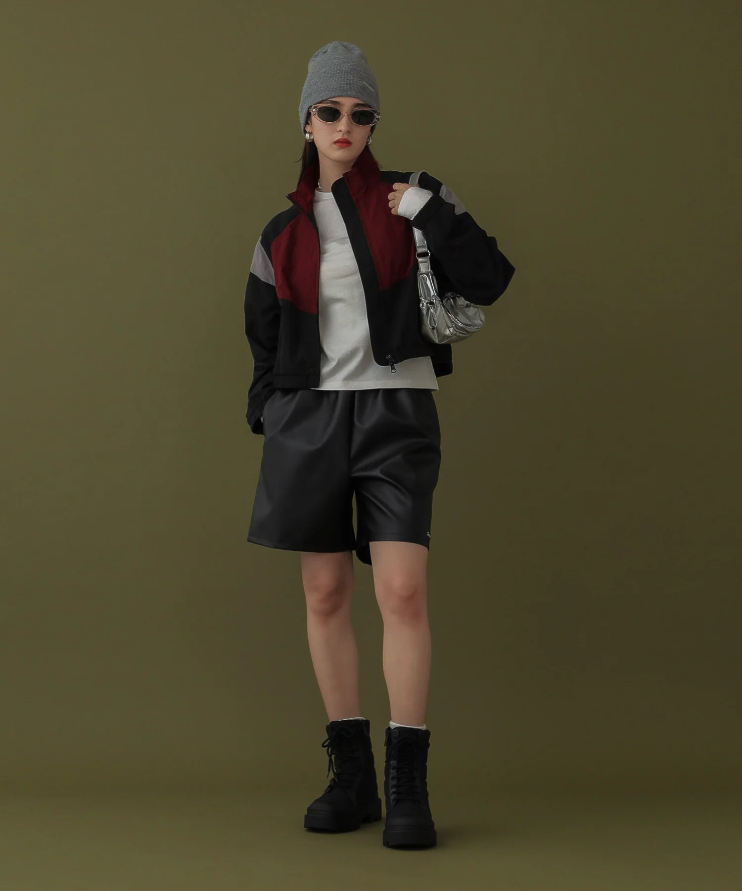 フェイクレザーショートパンツ - Image 25