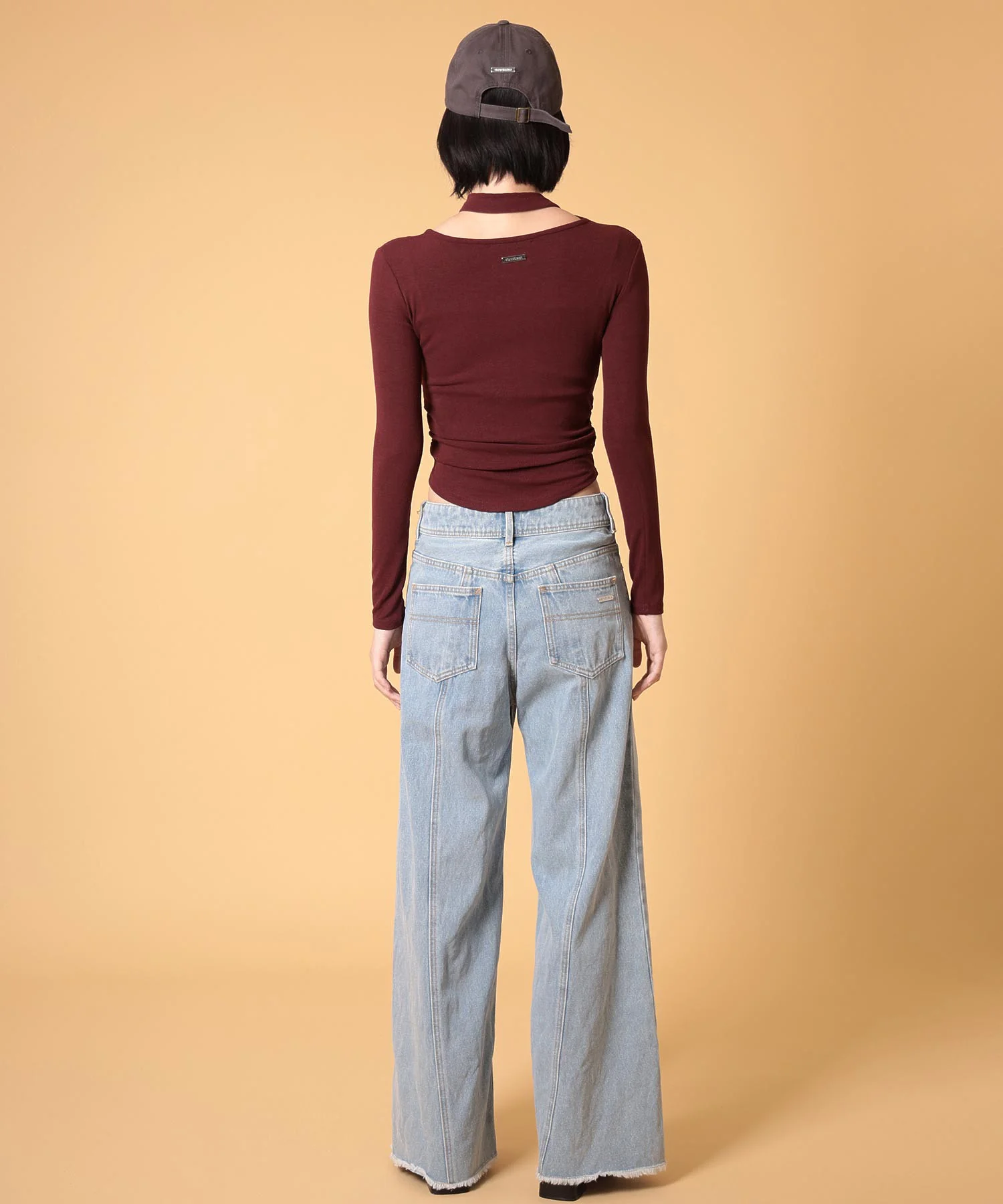 チョーカードッキングロングスリーブTシャツ - Image 17