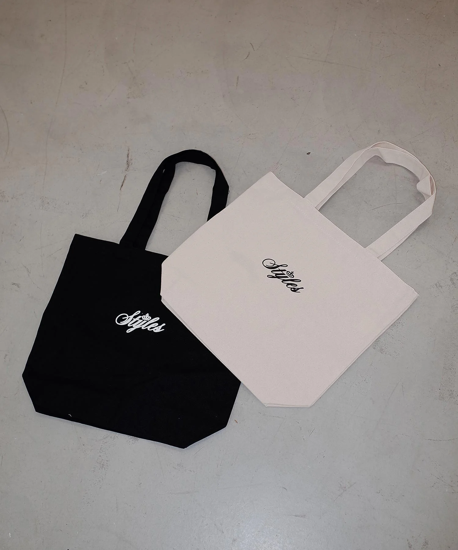 Styles/スタイルス/ Canvas Tote Cursive Logo - Image 8