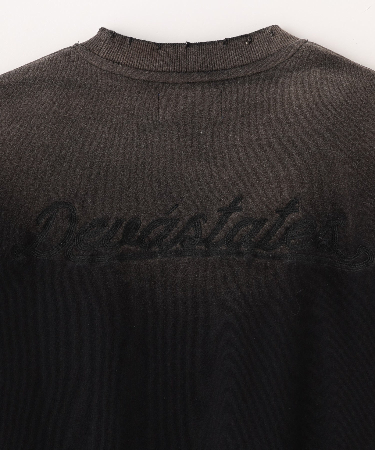 DEVA STATES/ディーヴァ ステイツ/RECLUSE Distressed Crewneck Sweater - Image 12