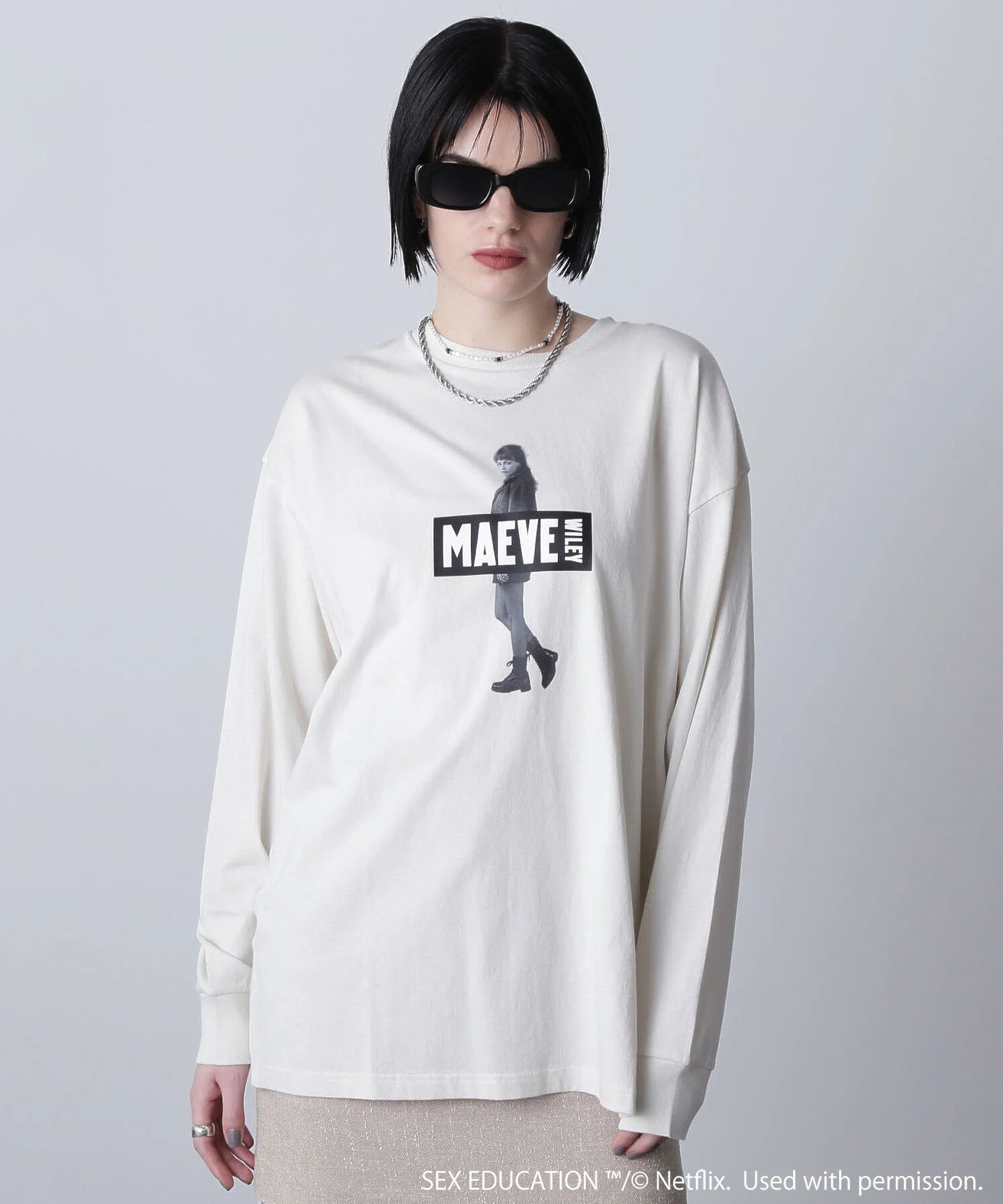 Netflix Series ‘SEX EDUCATION’ × ROSE BUD/MAEVE BOX LOGO TEE - Image 3