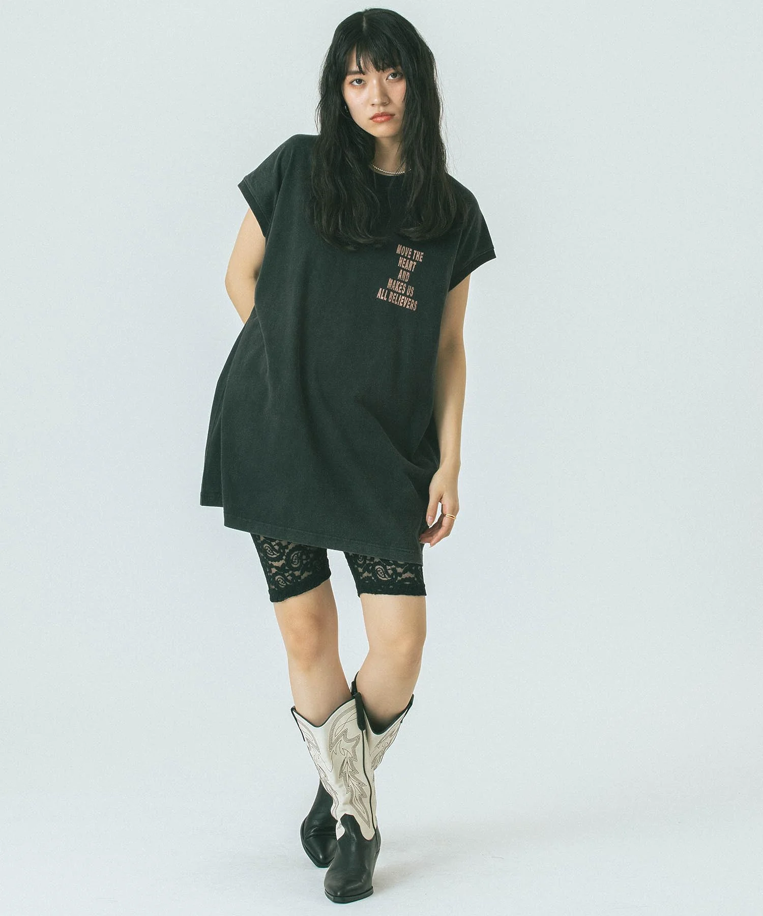 【WEB・一部店舗限定】SLEEVELESS HEART TEE - Image 7
