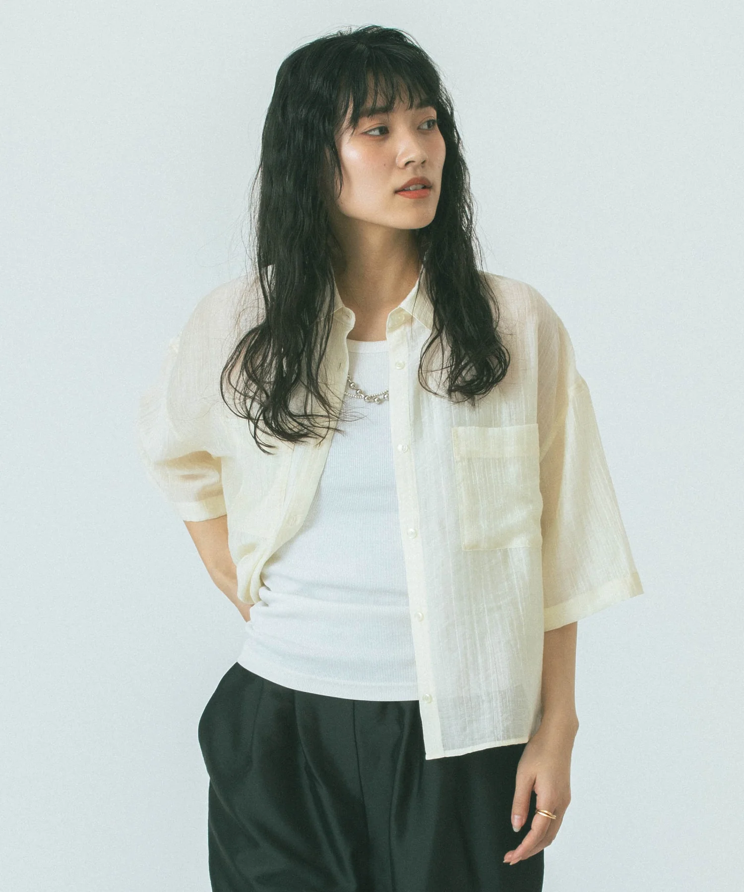 【WEB・一部店舗限定】CROPPED SHIRT
