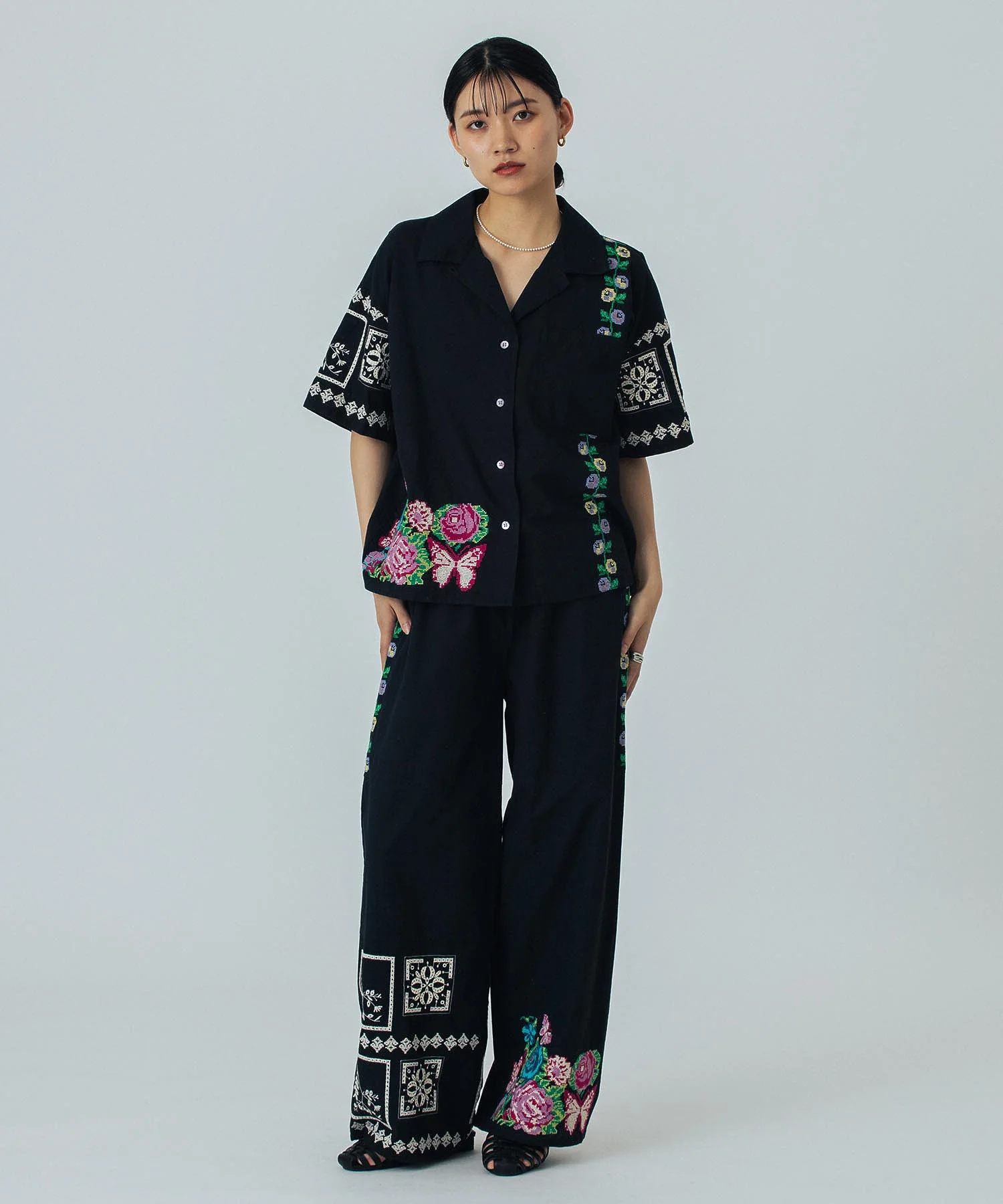 FLOWER EMBROIDARY EASY PANTS - Image 5
