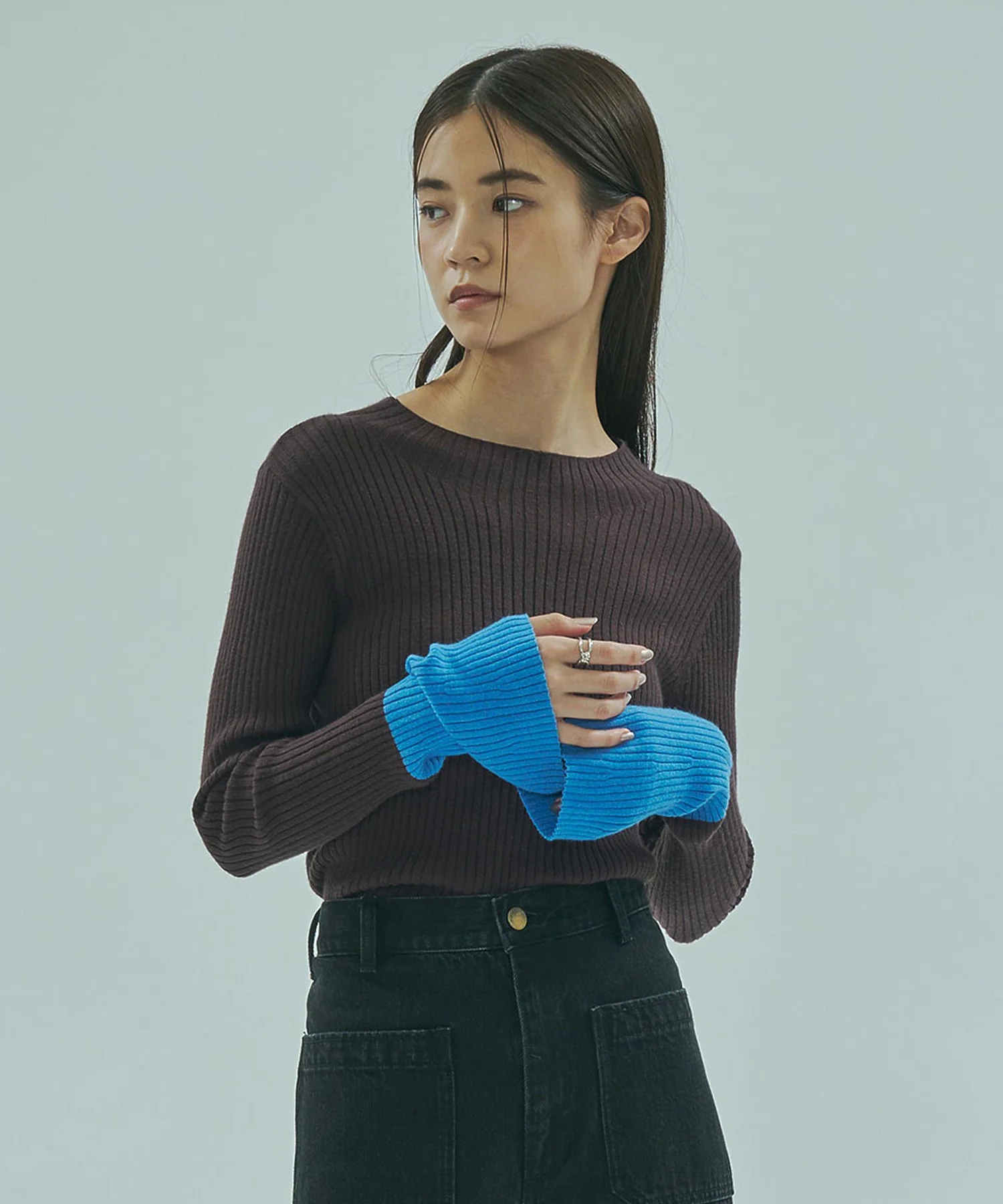 BICOLOR RIB KNIT TOP - Image 30