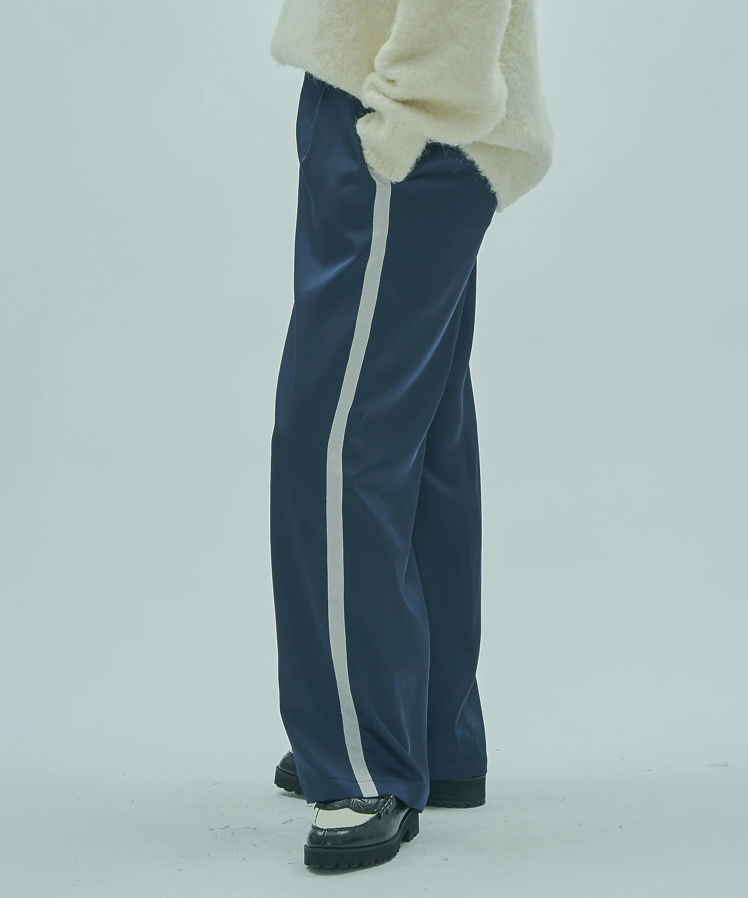 SATIN TUCK PANTS - Image 4