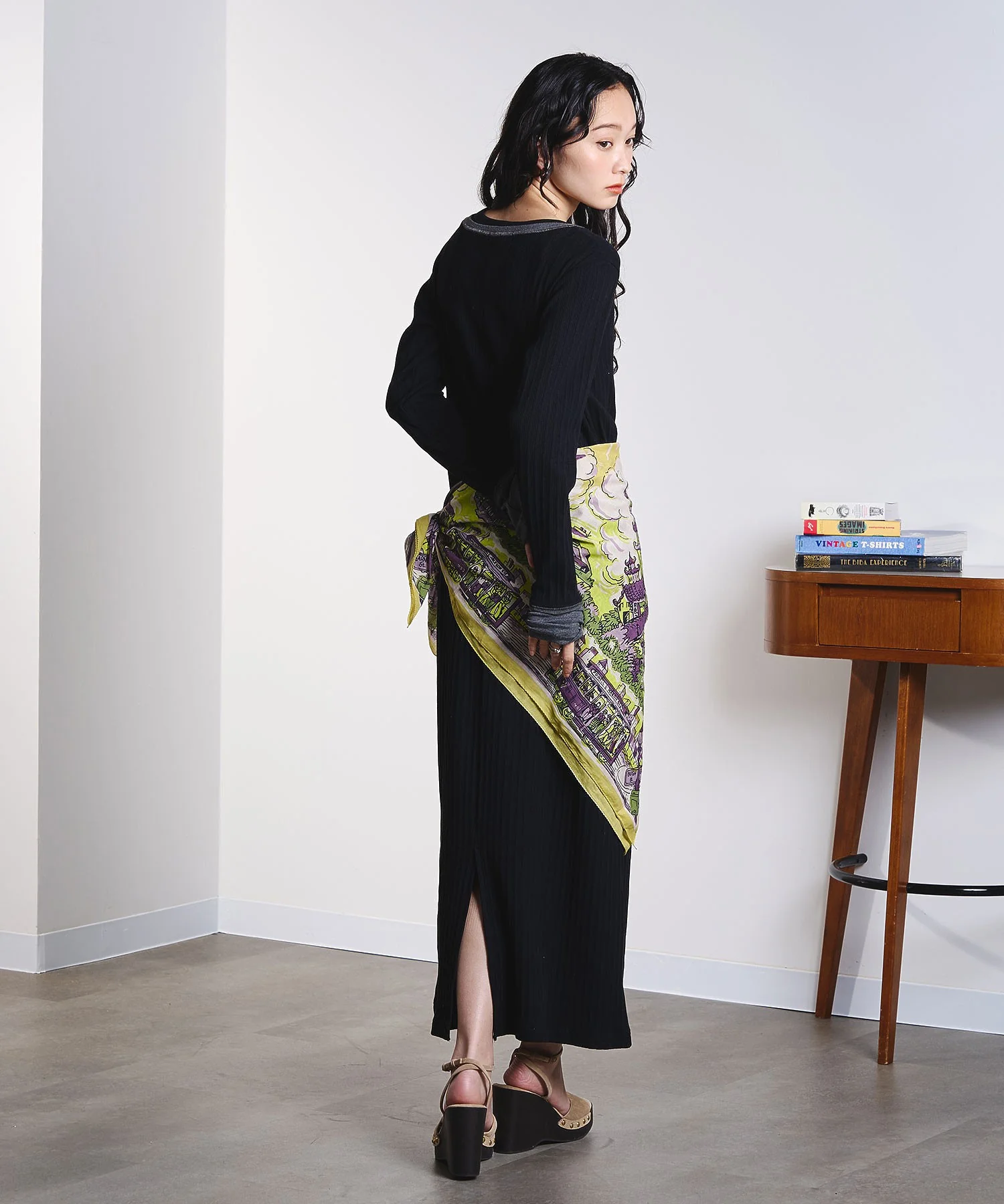 LACEUP CUT DRESS - Image 18