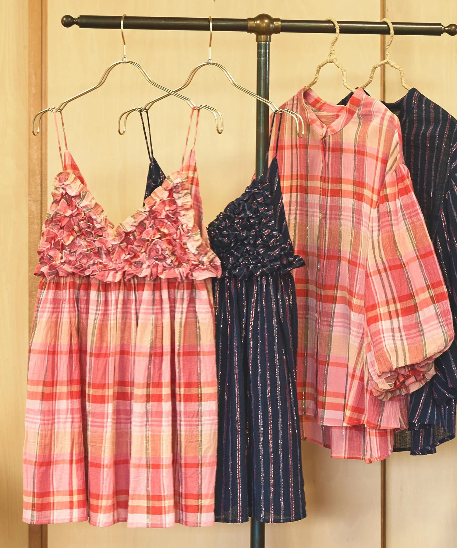 mag.by c/FRILL CAMISOLE - Image 2