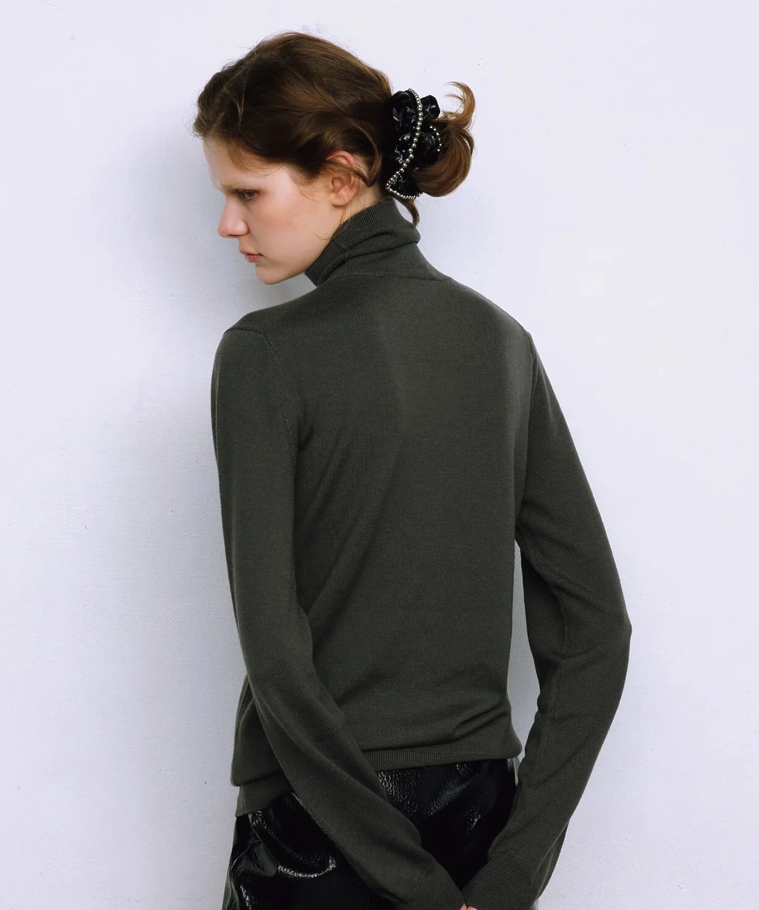 heyep/PATENT FAUX LEATHER SCRUNCHIE - Image 3