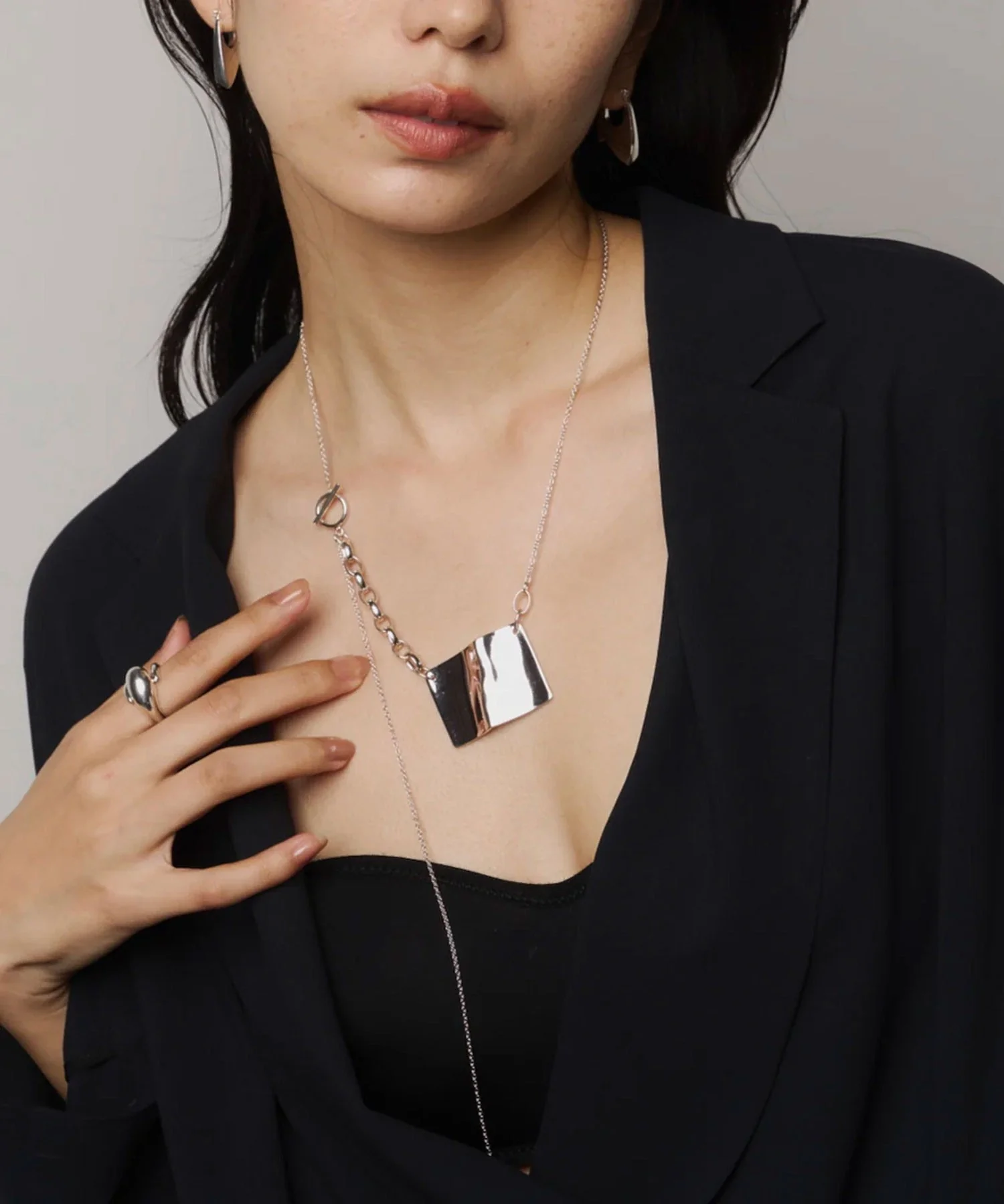 loni/GROUND PLATE NECKLACE - Image 13