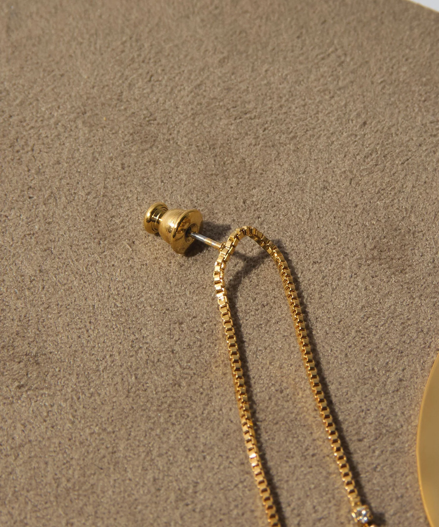 loni/LEAF BIJOU ASYMMETRY PIERCE - Image 10