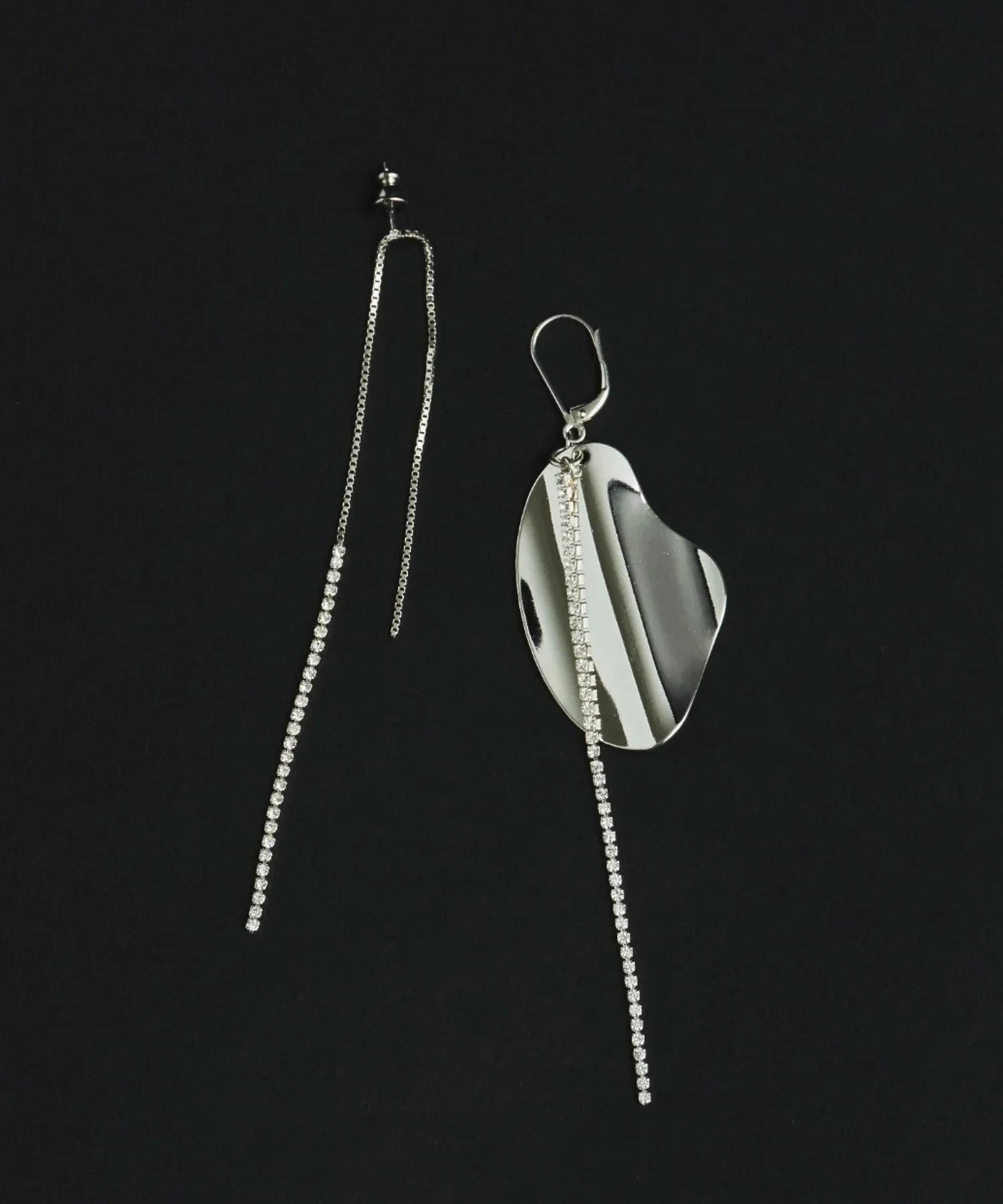 loni/LEAF BIJOU ASYMMETRY PIERCE - Image 14