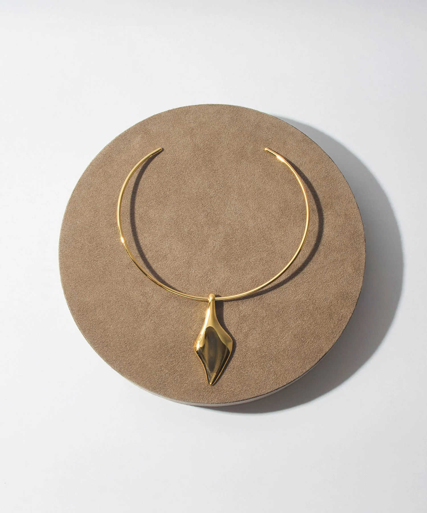 loni/LEAF PLATE CHOKER - Image 2