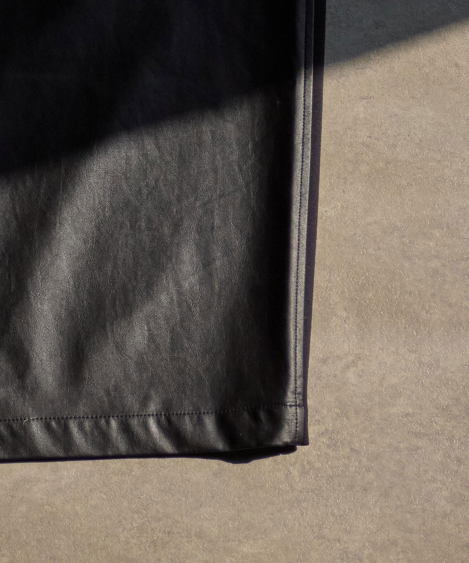 CHIGNON/FAKE LEATHER BAKER SK - Image 15