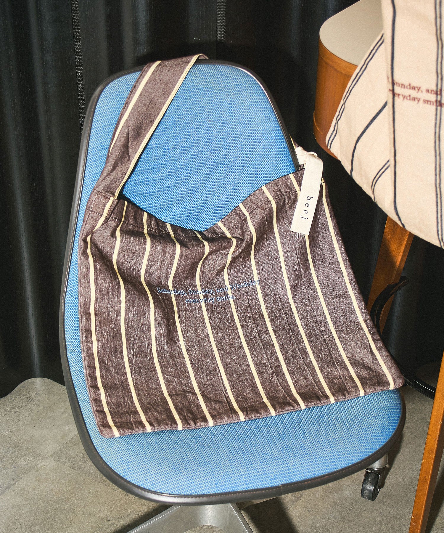 beej/ONESHOULDER BAG STRIPE - Image 3