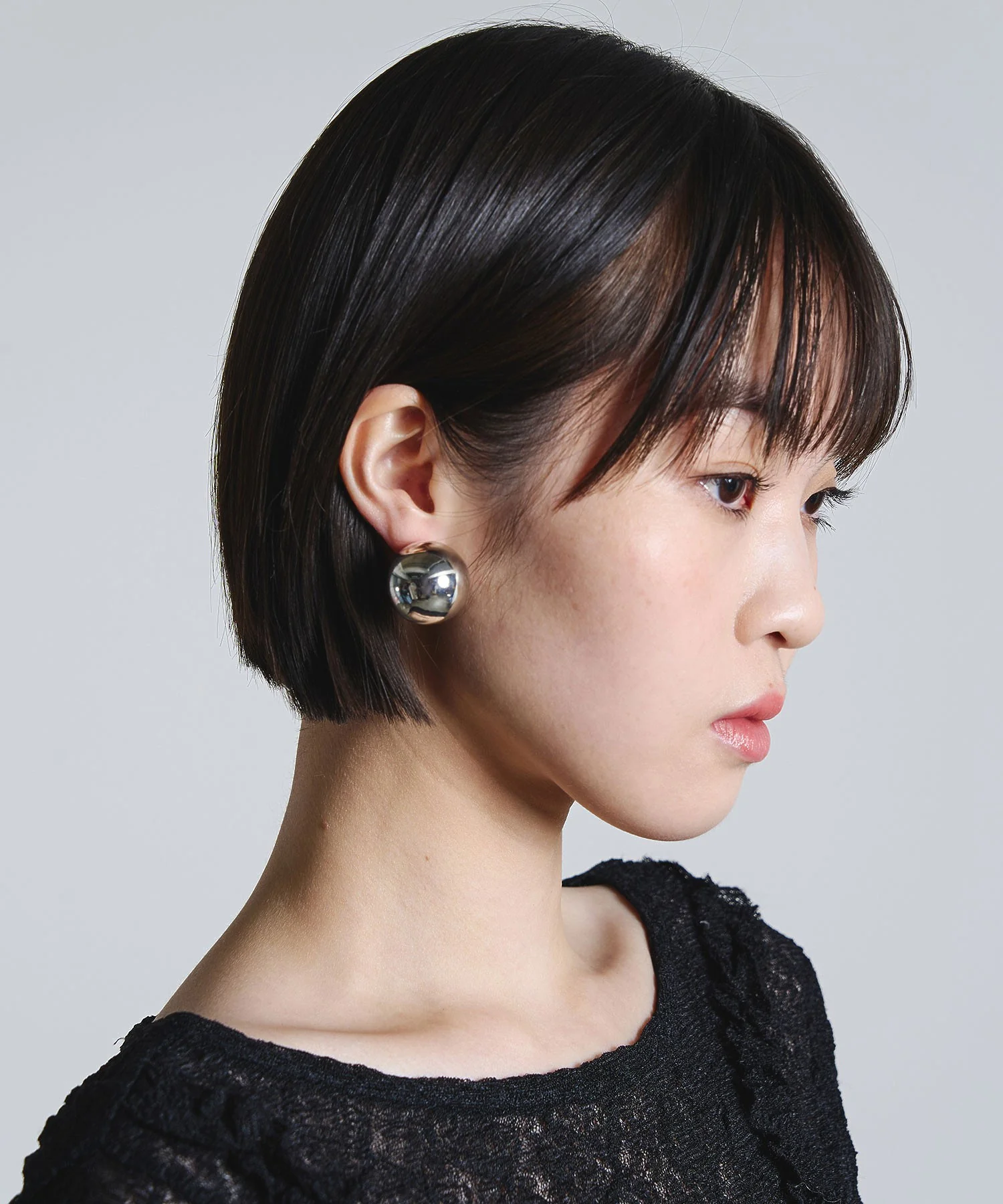 ASYMMETRICAL EARRINGS - Image 3