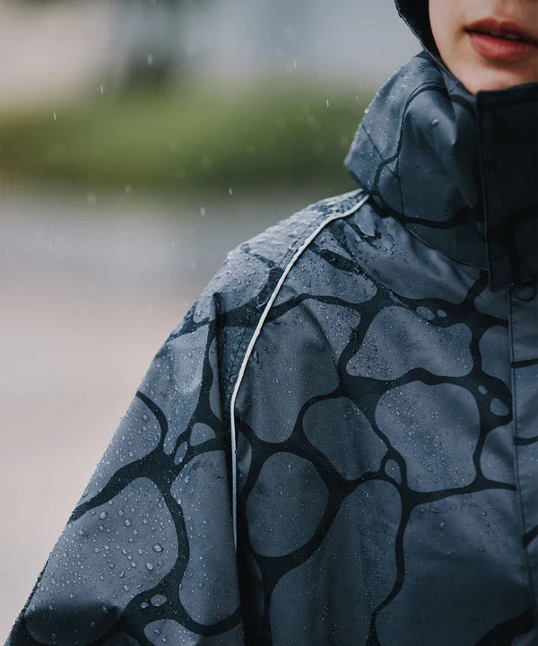 【KiU】VISIBLE BICYCLE RAIN PONCHO - Image 8